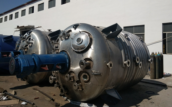 不锈钢反应釜的炭化处理