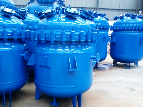 搪玻璃反应釜补强方法与局部补强结构